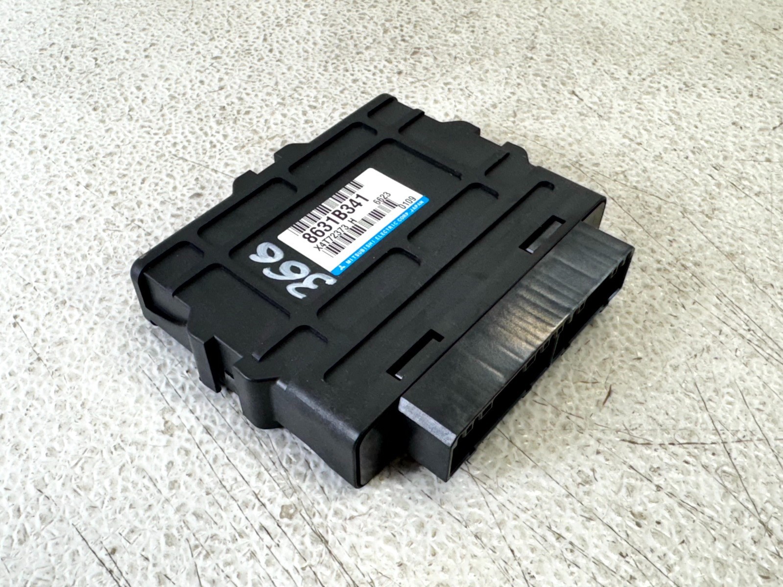 16-18 MITSUBISHI OUTLANDER 2.4L AWD TRANSFER CASE COMPUTER CONTROL MODULE