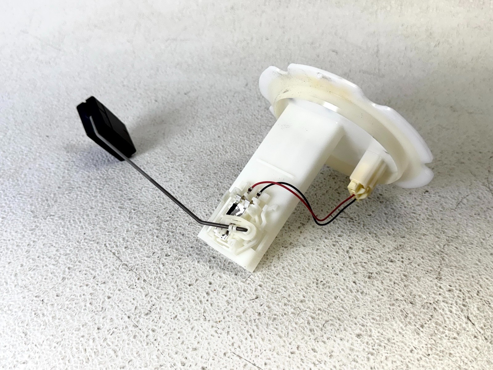 16-24 INFINITI Q50 Q60 3.0L FUEL GAS TANK PUMP LEVEL SENSOR CONTROL MODULE