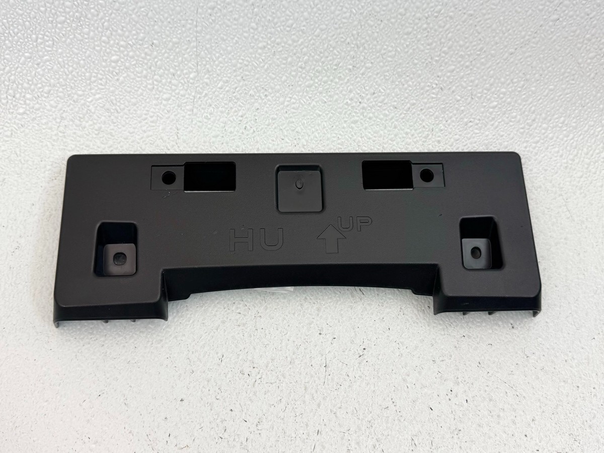 17-23 INFINITI Q50 FRONT BUMPTER LICENCE PLATE BRACKET HOLDER
