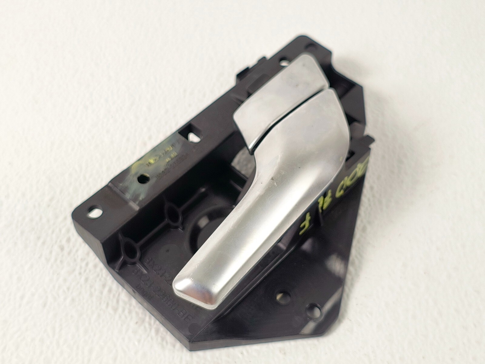 12-18 RANGE ROVER EVOQUE FRONT RIGHT RH PASS SIDE INTERIOR DOOR HANDLE BEZEL