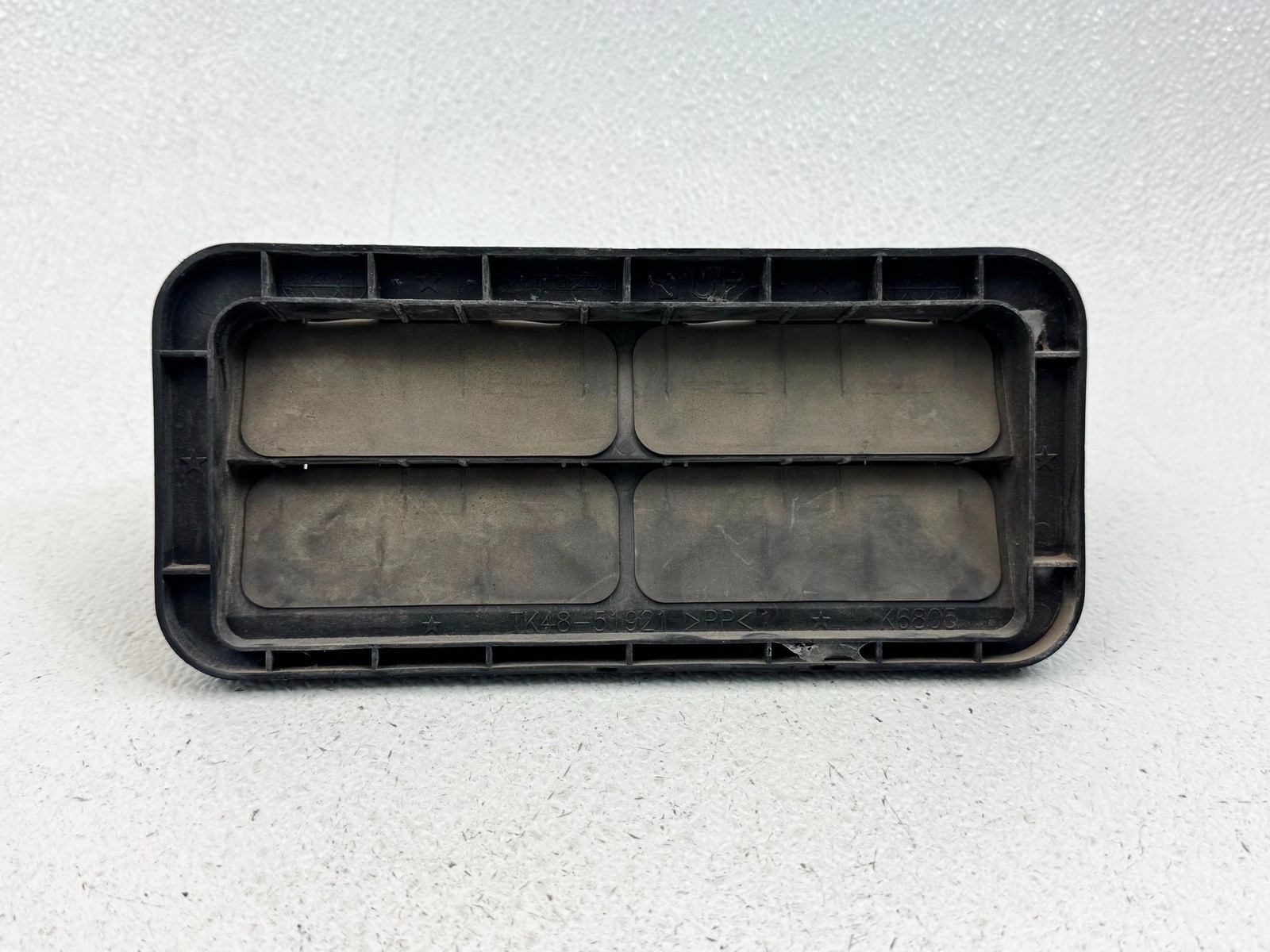 16-23 MAZDA CX-9 REAR RIGHT RH SIDE QUARTER PANEL AIR DRAFTER PRESSURE VENT