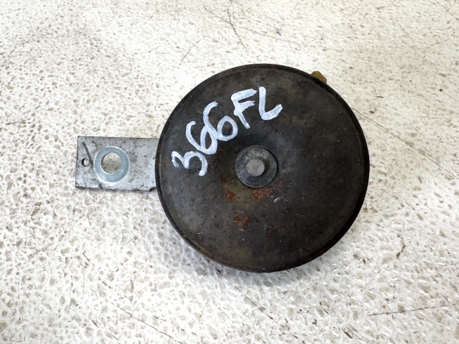 14-20 MITSUBISHI OUTLANDER LEFT LH DRIVER SIDE HIGHT PITCH NOTE HORN SIGNAL