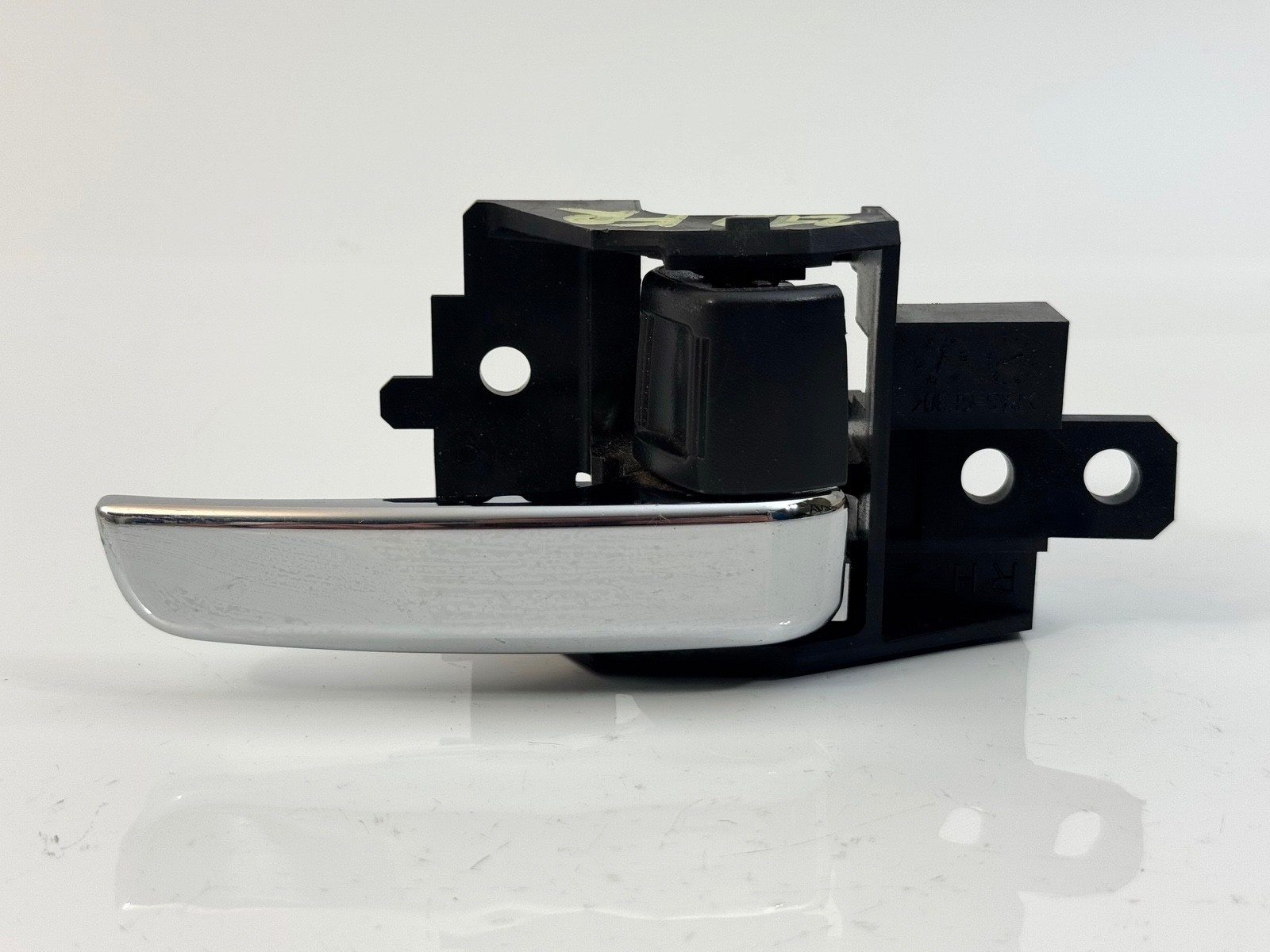 14-23 MITSUBISHI OUTLANDER FRONT RIGHT PASS SIDE INTERIOR DOOR HANDLE COVER