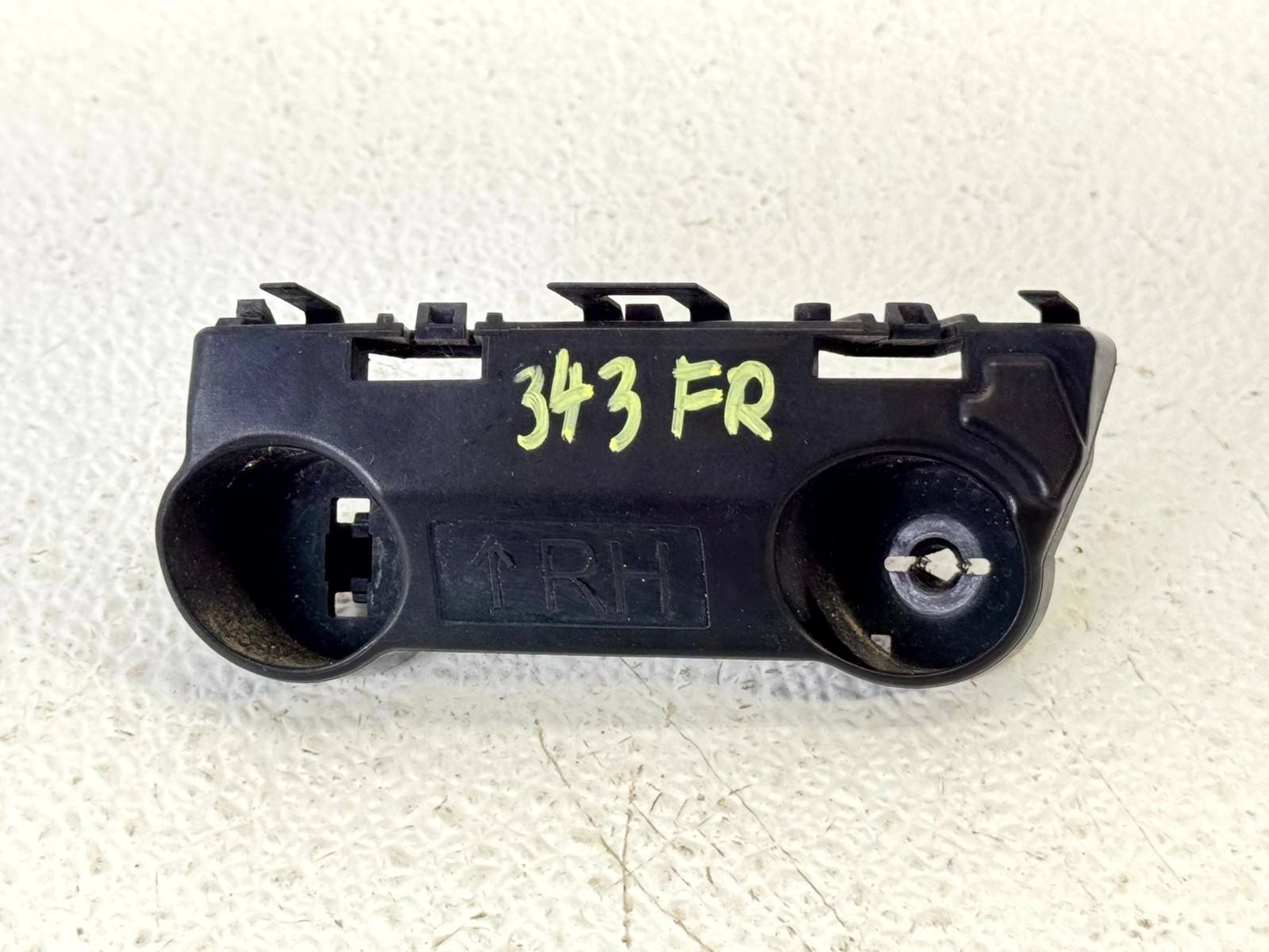 14-24 INFINITI Q50 FRONT RIGHT RH PASS SIDE BUMPER SUPPORT MOUNT BRACKET