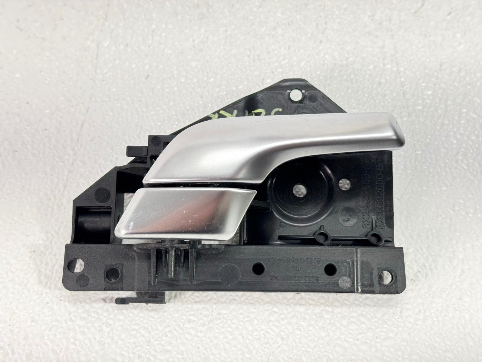 12-19 RANGE ROVER EVOQUE REAR RIGHT PASS SIDE INTERIOR HANDLE BEZEL TRIM