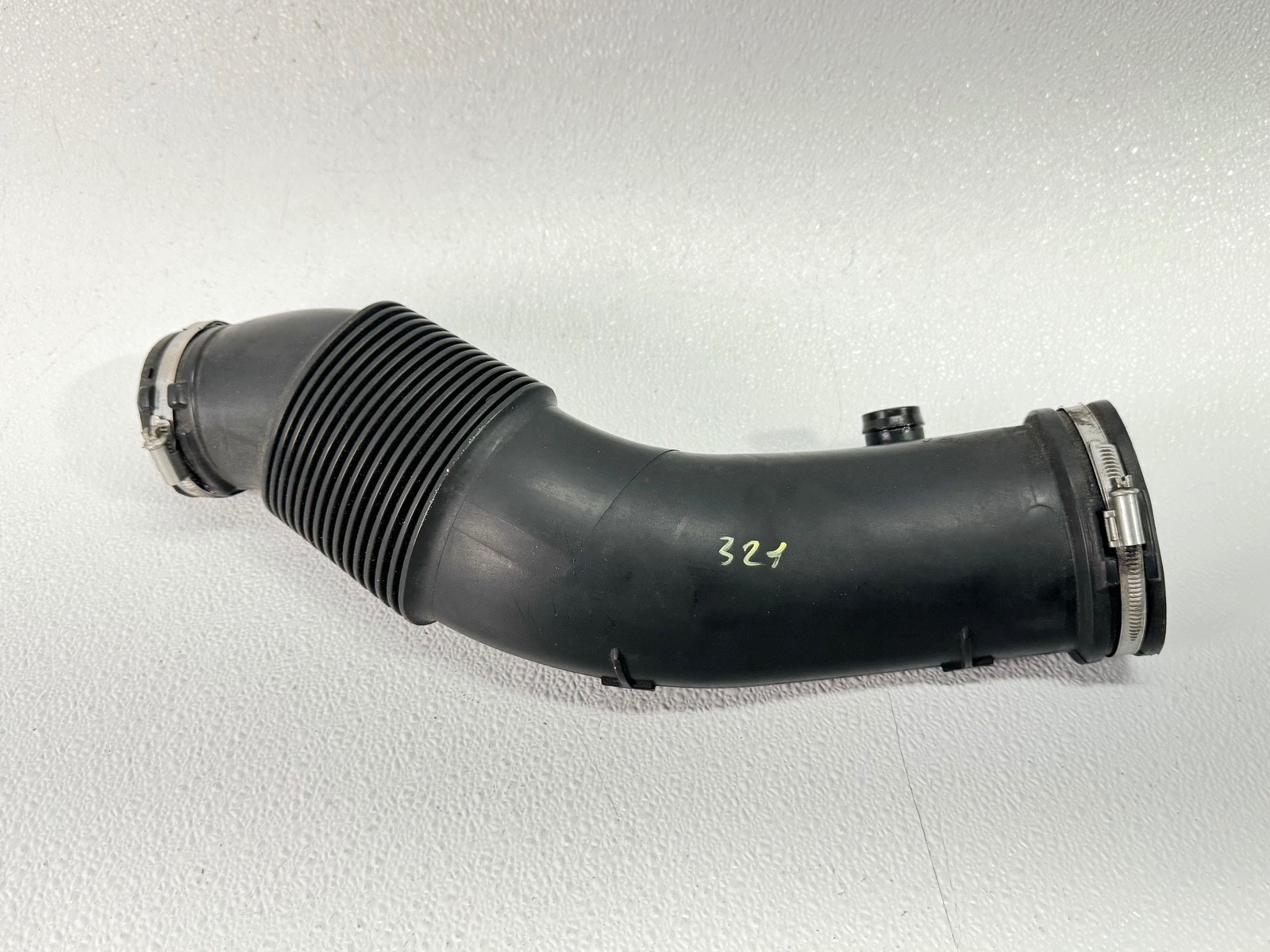 12-19 RANGE ROVER EVOQUE ENGINE MOTOR AIR INTAKE TUBE PIPE HOSE