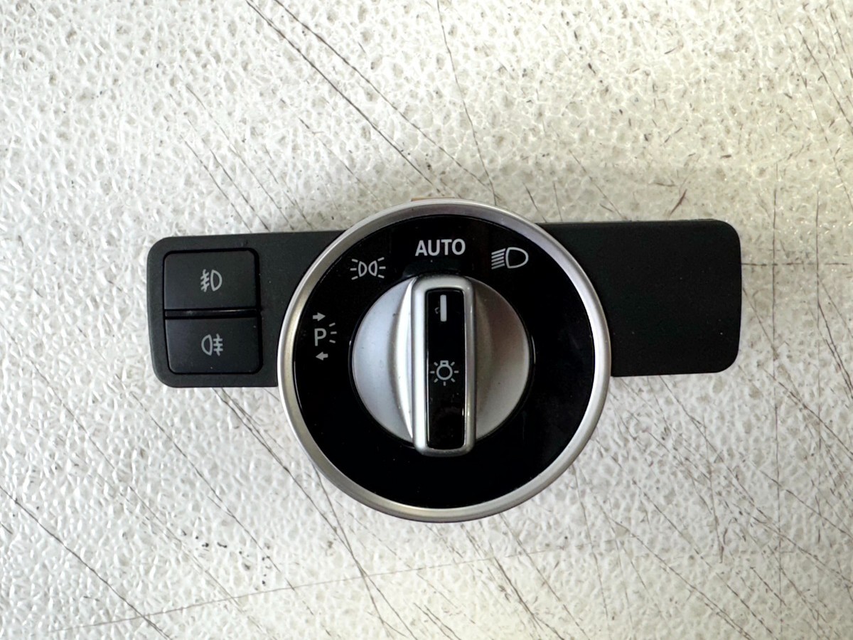 17-19 INFINITI QX30 DASH DASHBOARD HEADLAMP LIGHT CONTROL SWITCH PANEL