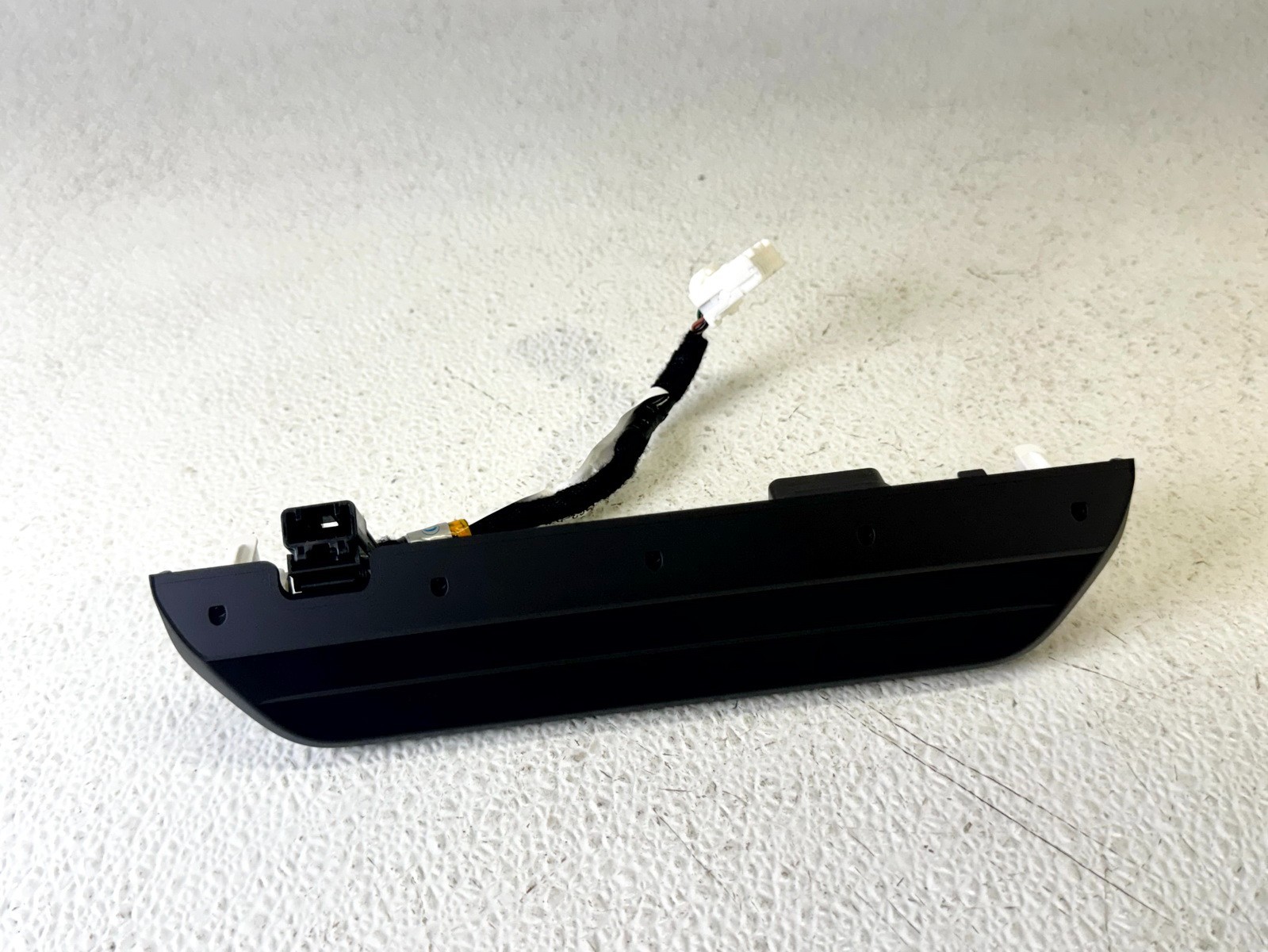 19-23 MAZDA 3 CENTER OVERHEAD COLLISION WARNING INDICATOR PANEL