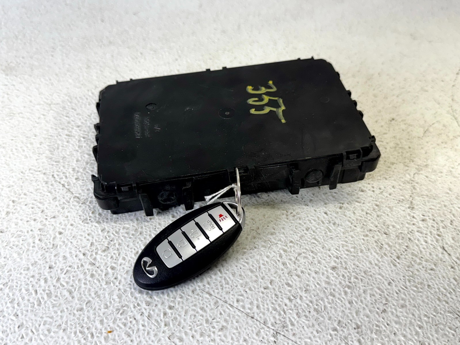 16-19 INFINITI Q50 Q60 BCM BODY COMPUTER CONTROL MODULE W / KEY FOB