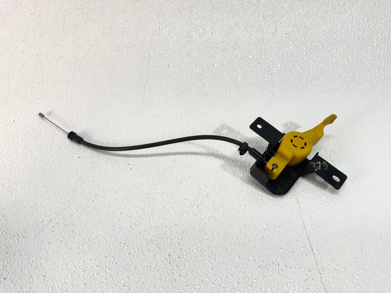 13-19 FORD ESCAPE FRONT HOOD BONNET LOCK LATCH RELEASE ACTUATOR HANDLE CABLE