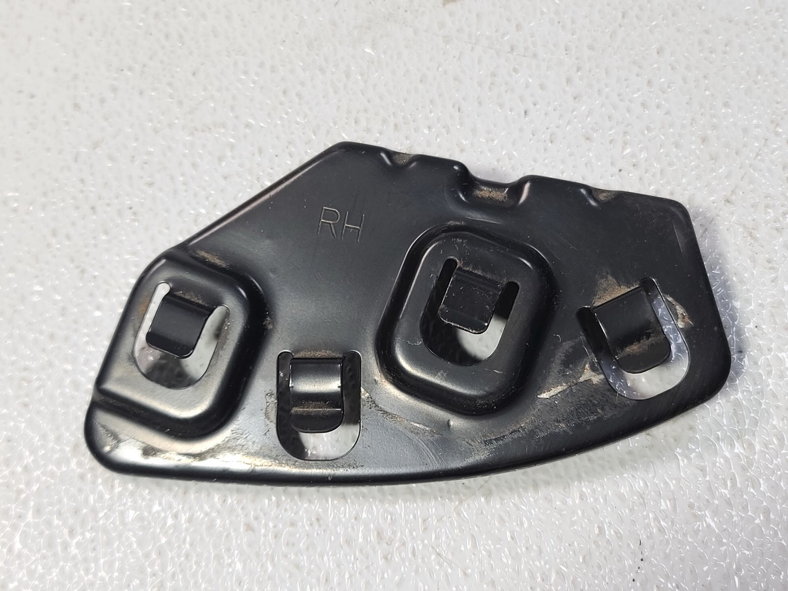 14-20 ACURA MDX REAR RIGHT RH PASS SIDE BUMPER SUPPORT MOUNT BRACKET