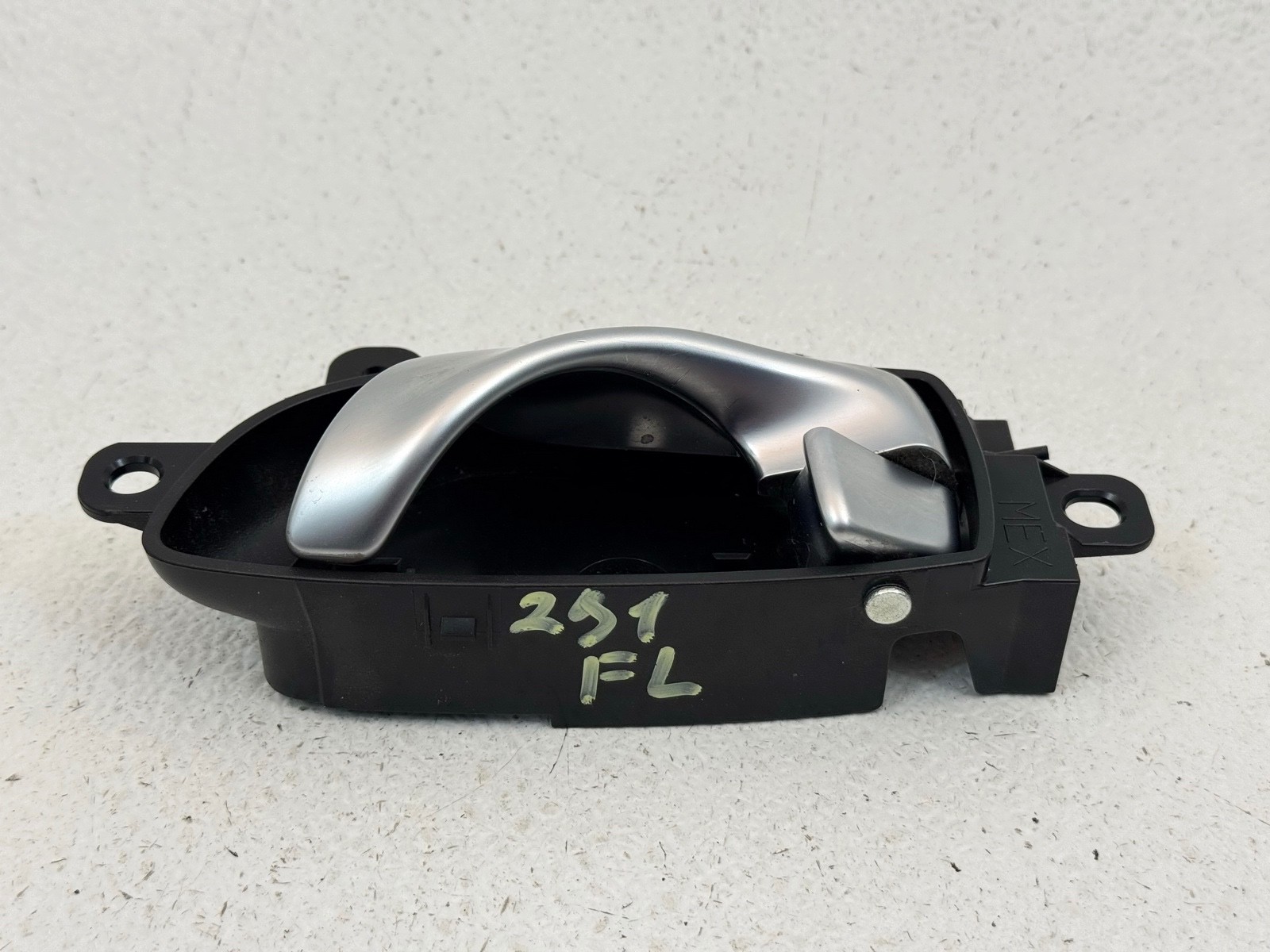 13-20 INFINITI JX35 QX60 FRONT LEFT DRIVER SIDE DOOR INTERIOR HANDLE BEZEL