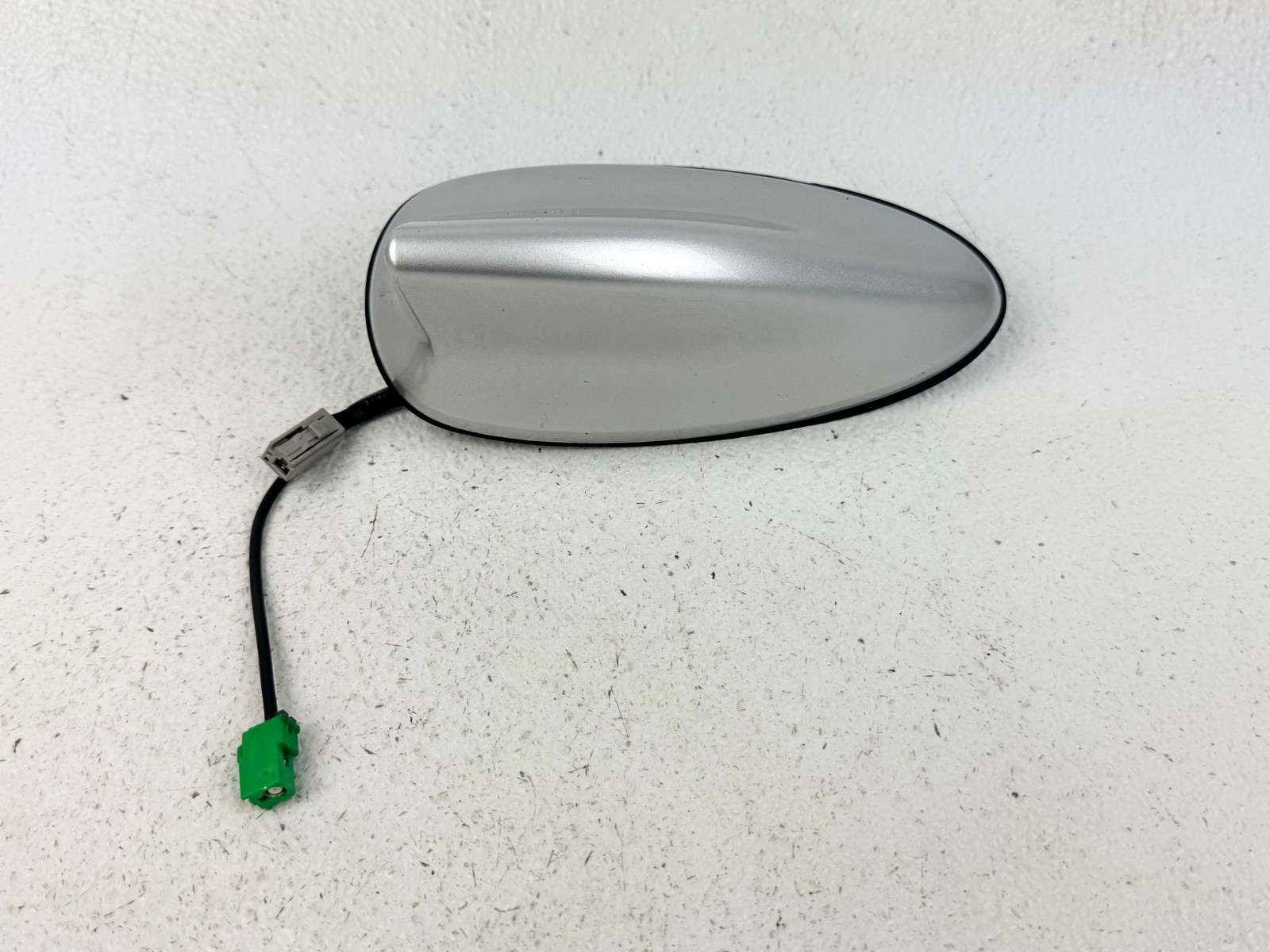 19-20 NISSAN PATHFINDER SHARK FINN ANTENNA MODULE W / TRIM COVER