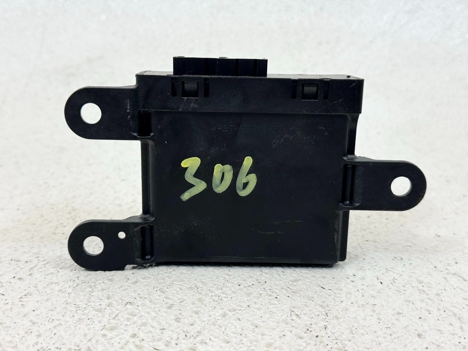 13-16 GMC ACADIA PARKING AID DRIVER ASSIST COMPUTER CONTROL MODULE