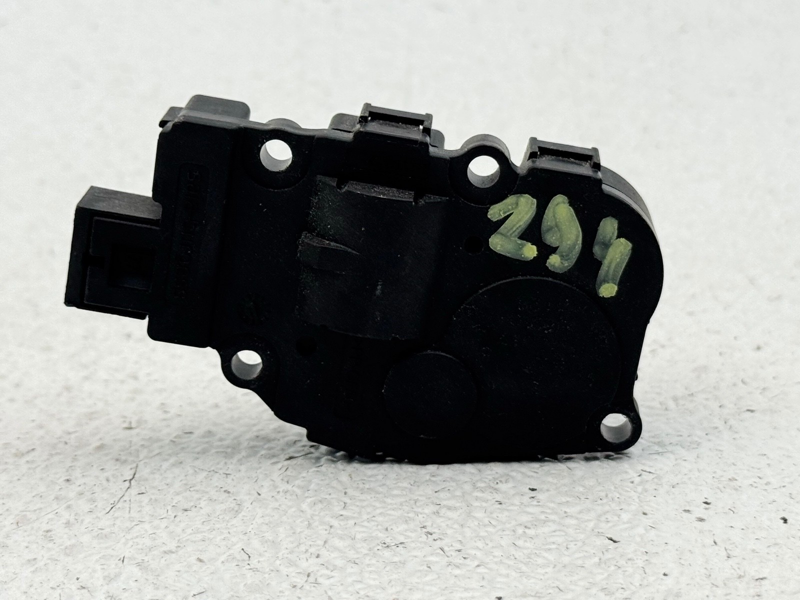 17-23 JAGUAR XE F-PACE XF HVAC A/C HEATER AIR VENT FLAP ACTUATOR MOTOR