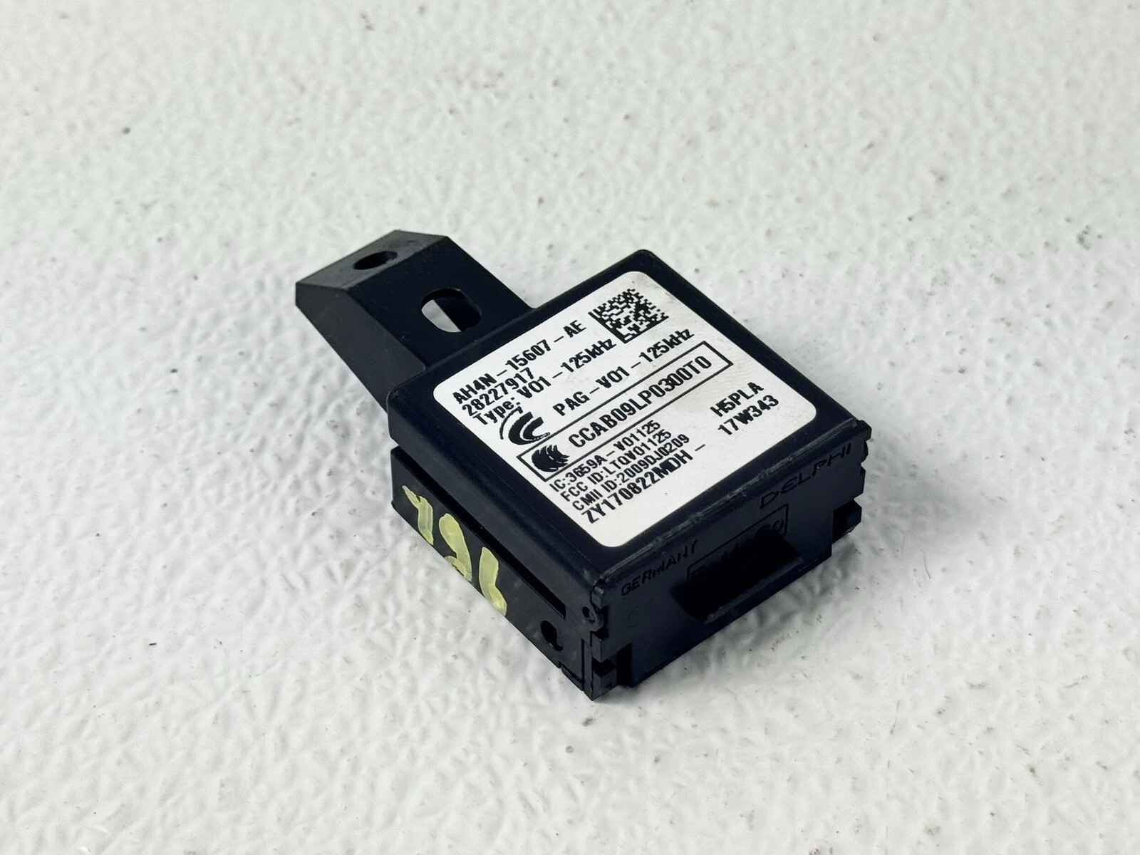 17-20 JAGUAR F-PACE KEYLESS GO ENTRY RECEIVER COMPUTER CONTROL UNIT MODULE