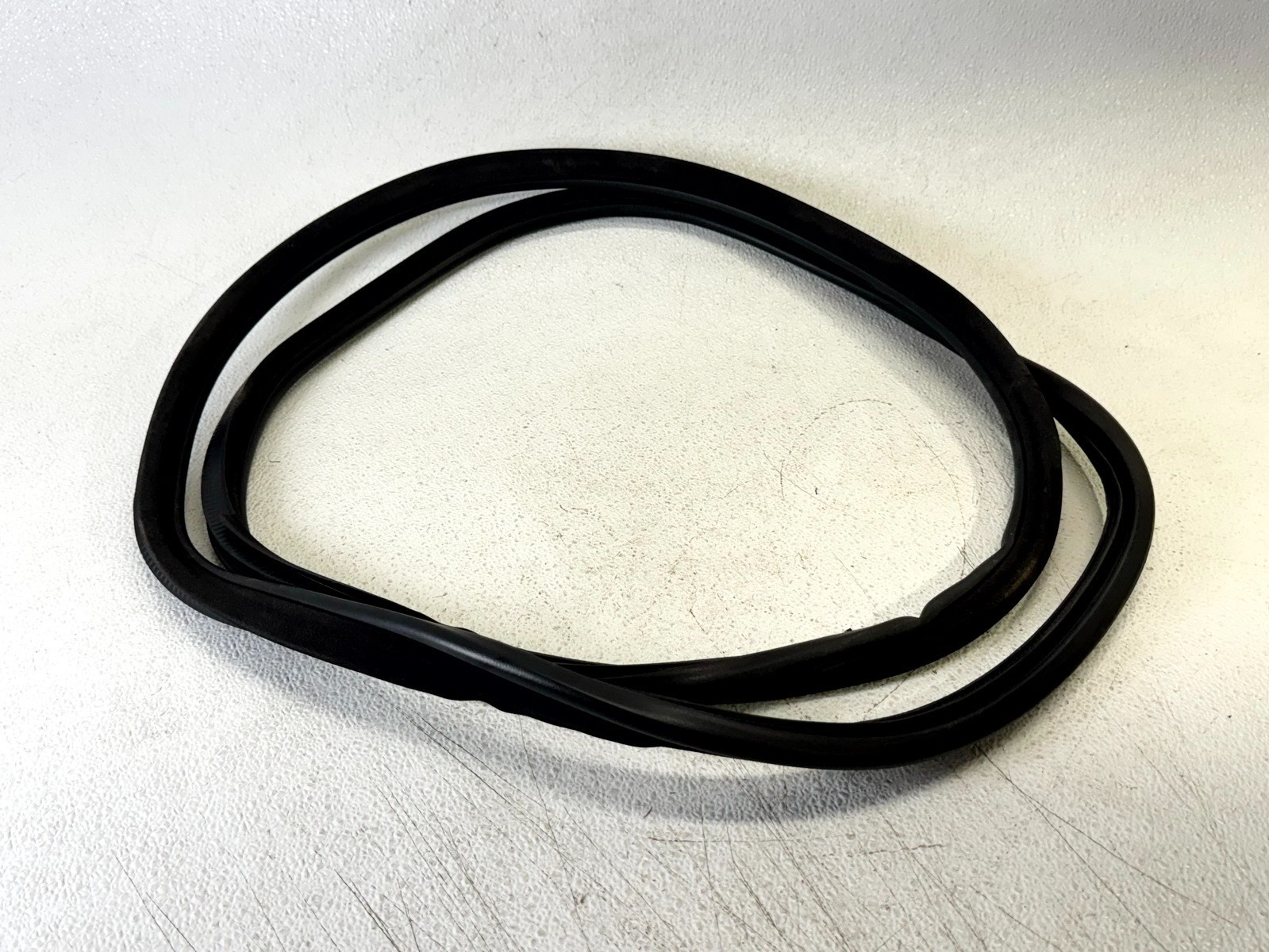 14-24 INFINITI Q50 FRONT LEFT LH DRIVER SIDE DOOR WEATHERSTRIP RUBBER SEAL