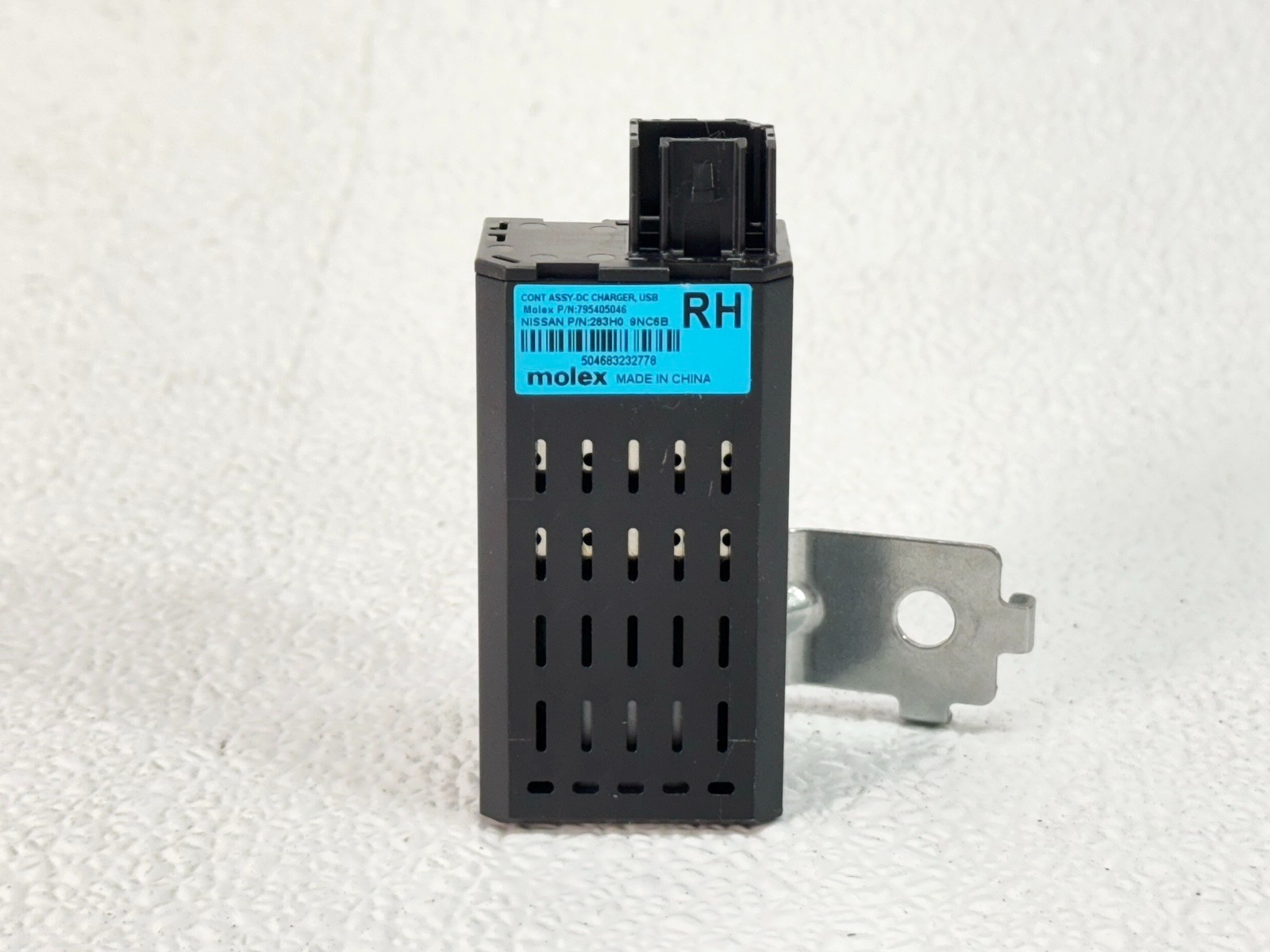 16-20 INFINITI QX60 REAR RIGHT RH SIDE USB DC CHARGER PORT MODULE