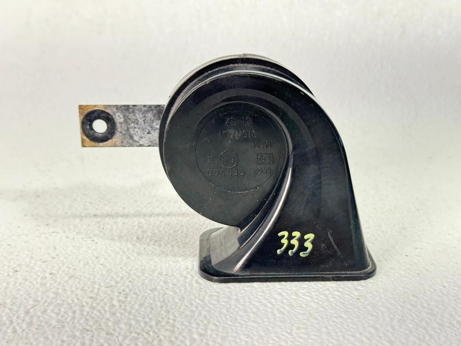 14-18 INFINITI Q50 LEFT LH OR RIGHT RH LOW PITCH NOTE HORN SIGNAL