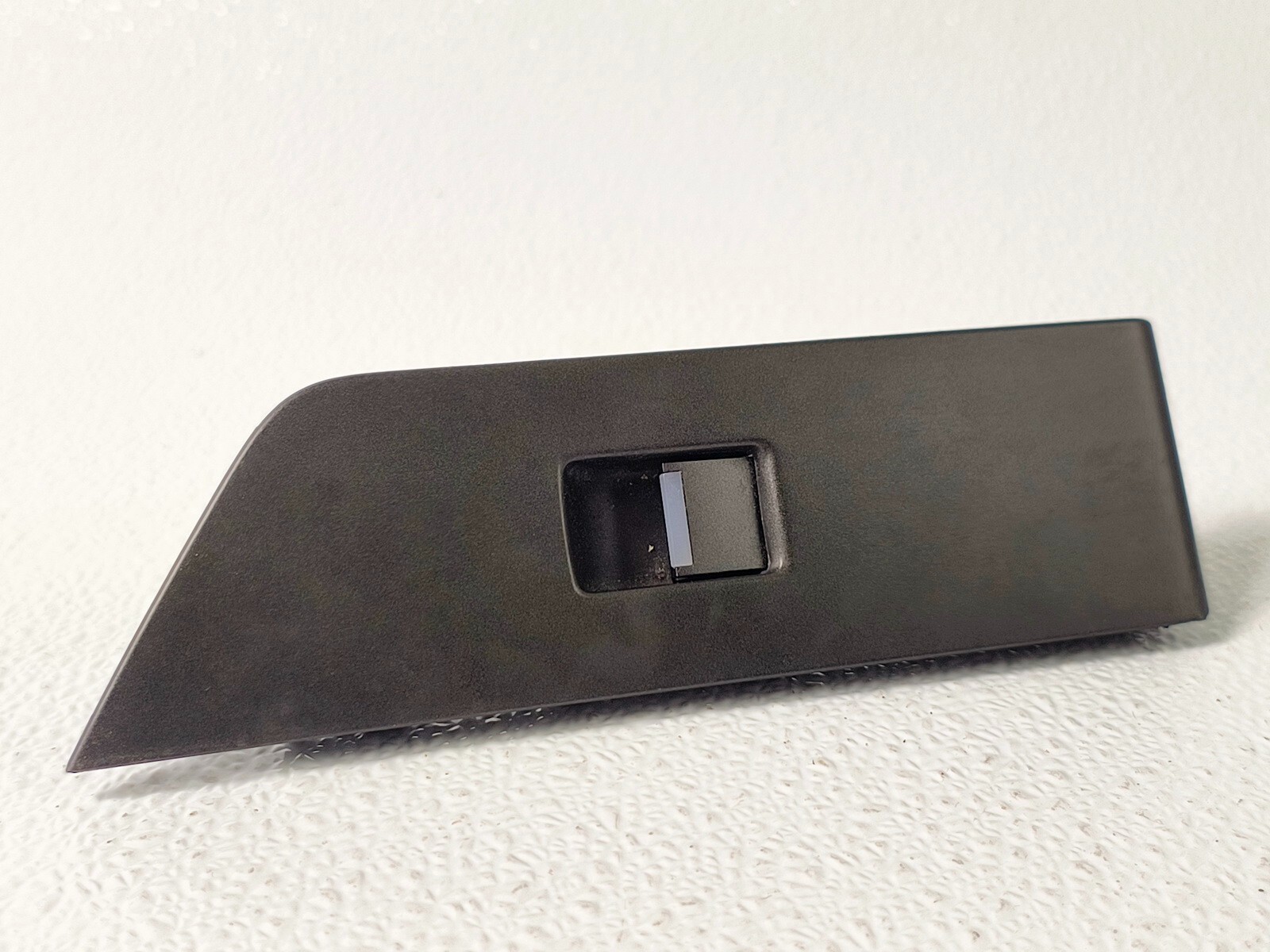 12-19 RANGE ROVER EVOQUE FRONT RIGHT RH PASS SIDE DOOR WINDOW SWITCH TRIM