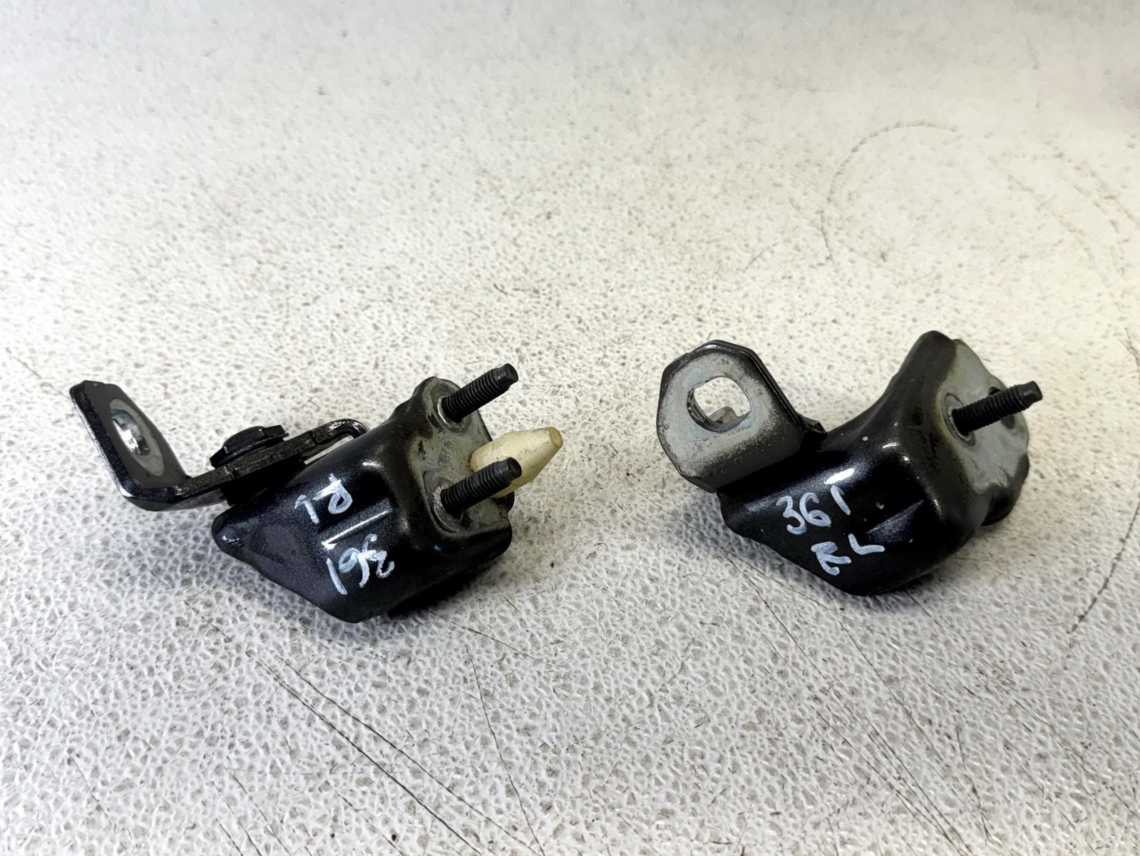 13-20 LINCOLN MKZ REAR LEFT DRIVER SIDE UPPER & LOWER DOOR HINGE SET OF 2