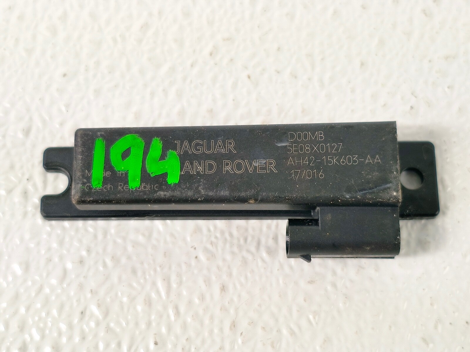 16-20 JAGUAR XF XE F-PACE KEYLESS GO ENTRY RECEIVER COMPUTER CONTROL MODULE