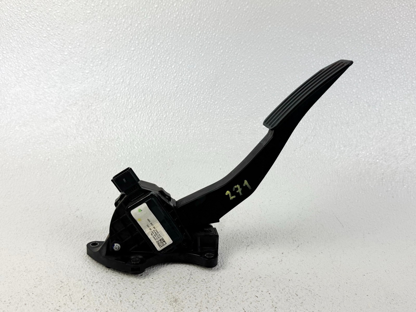 15-19 LAND ROVER DISCOVERY SPORT A / T ACCELERATOR THROTTLE GAS PEDAL