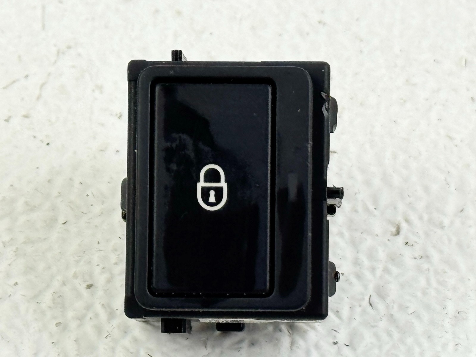 15-19 LAND ROVER DISCOVERY SPORT FRONT RIGHT RH SIDE DOOR LOCK SWITCH TRIM