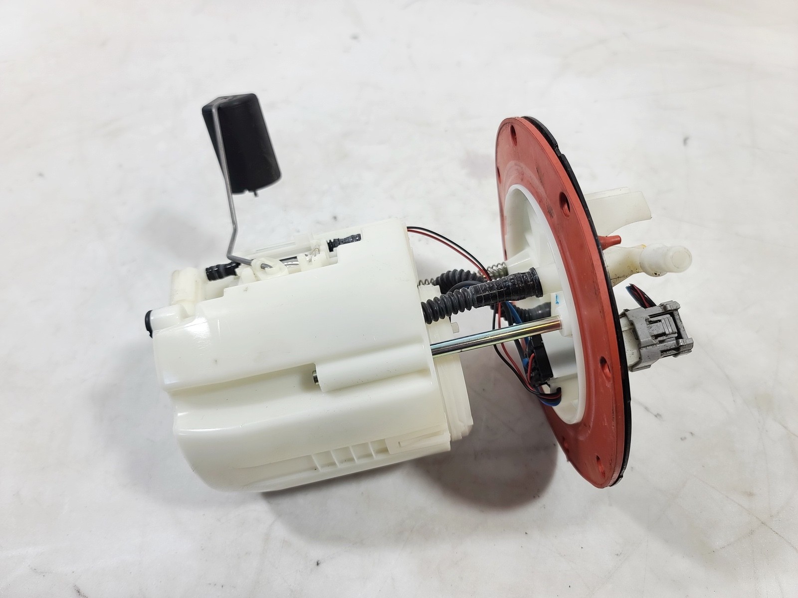 14-15 SUBARU XV CROSSTREK FUEL GAS GAUGE LEVEL PUMP SENDING MODULE UNIT ASSY