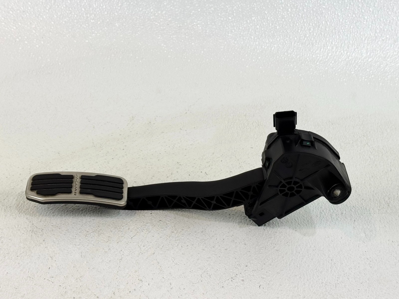 17-20 JAGUAR F-PACE ACCELERATOR GAS TRAVEL SENSOR PEDAL ASSEMBLY