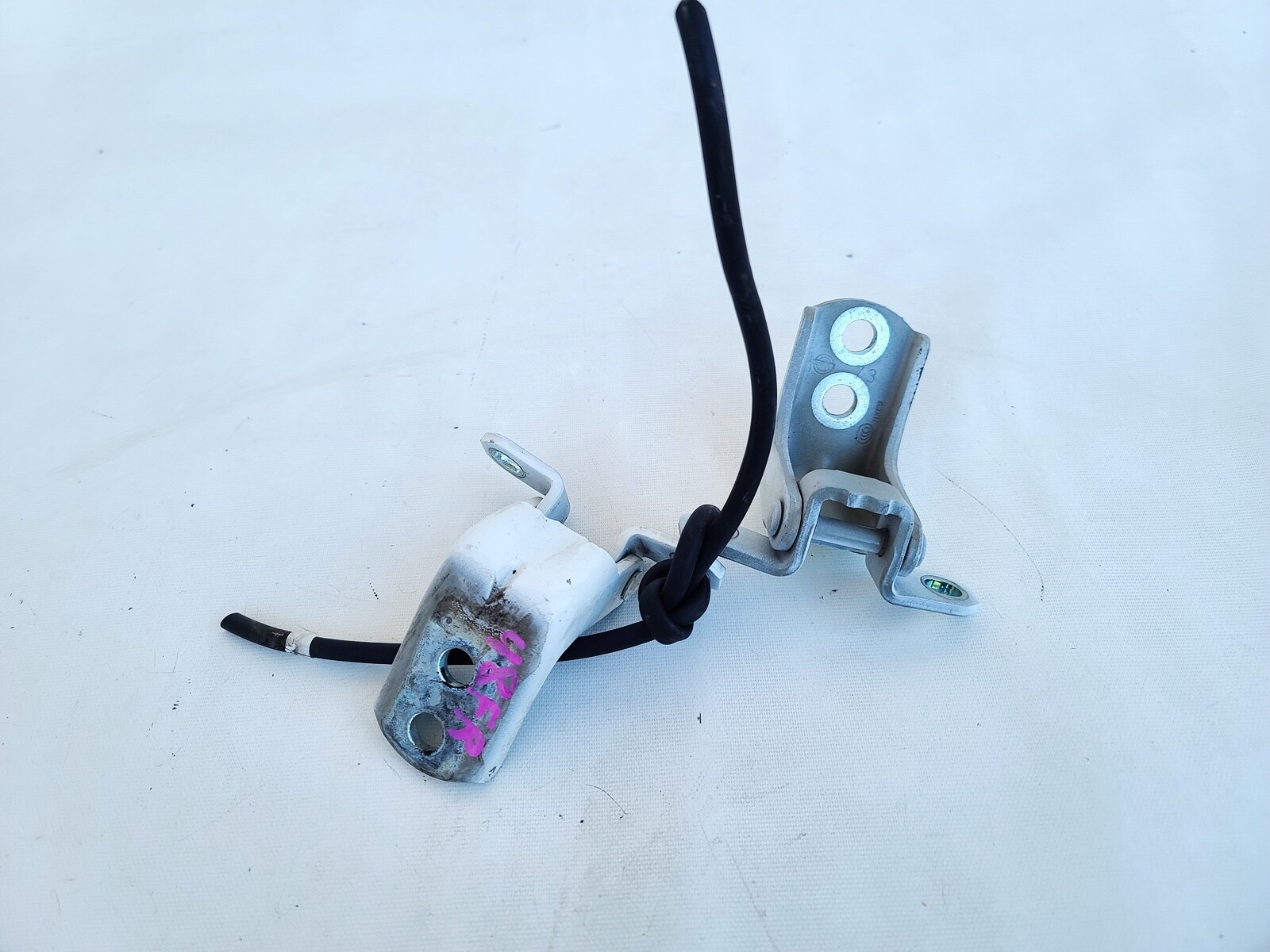 13-20 INFINITI JX35 QX60 FRONT RIGHT PASSENGER SIDE DOOR HINGE UPPER & LOWER