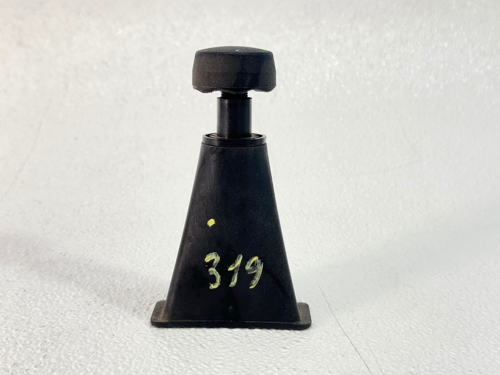 13-25 FORD ESCAPE FRONT HOOD BONNET BUMPER STOPPER INSULATOR BOLT BUFFER