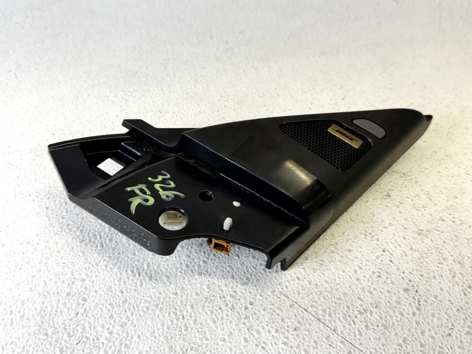 11-15 INFINITI QX56 QX80 FRONT RIGHT RH PASS SIDE DOOR CORNER TRIM COVER