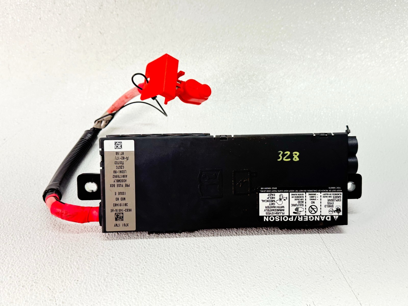 17-20 JAGUAR F-PACE POWER DISTRIBUTION FUSE RELAY JUNCTION BOX W / CABLE