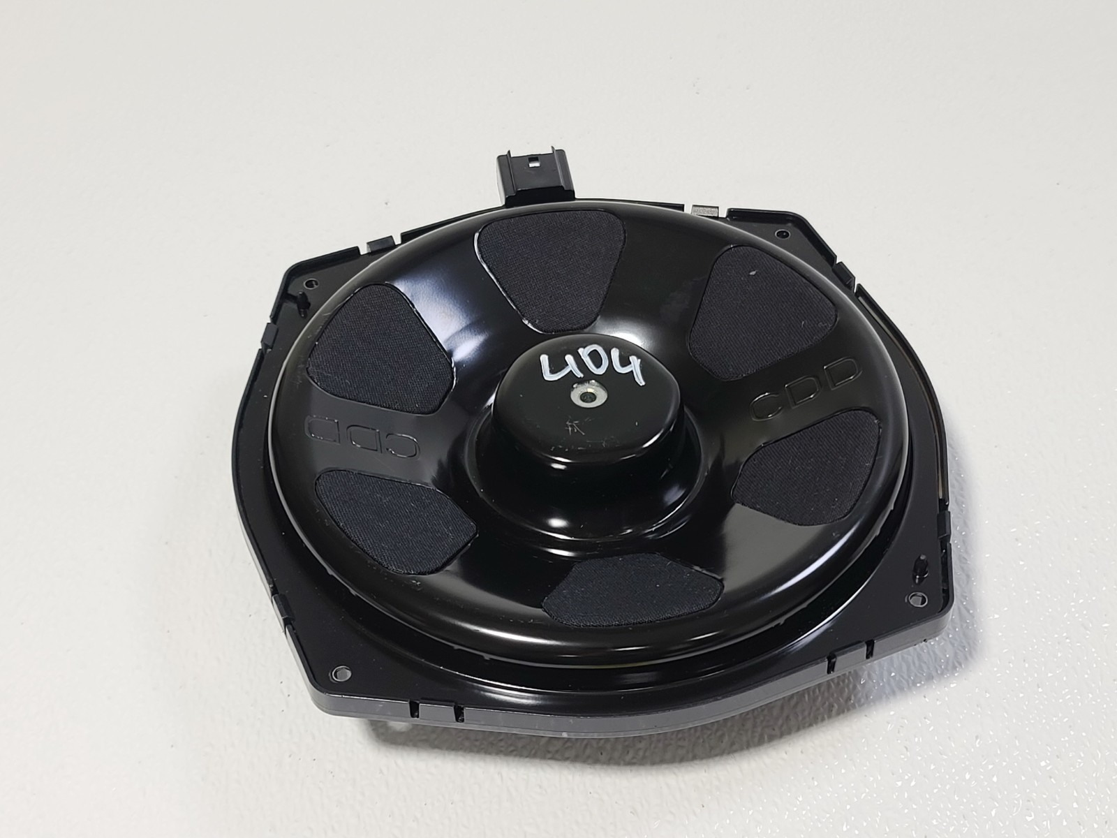 12-15 RANGE ROVER EVOQUE REAR TRUNK AUDIO SOUND SUBWOOFER SPEAKER