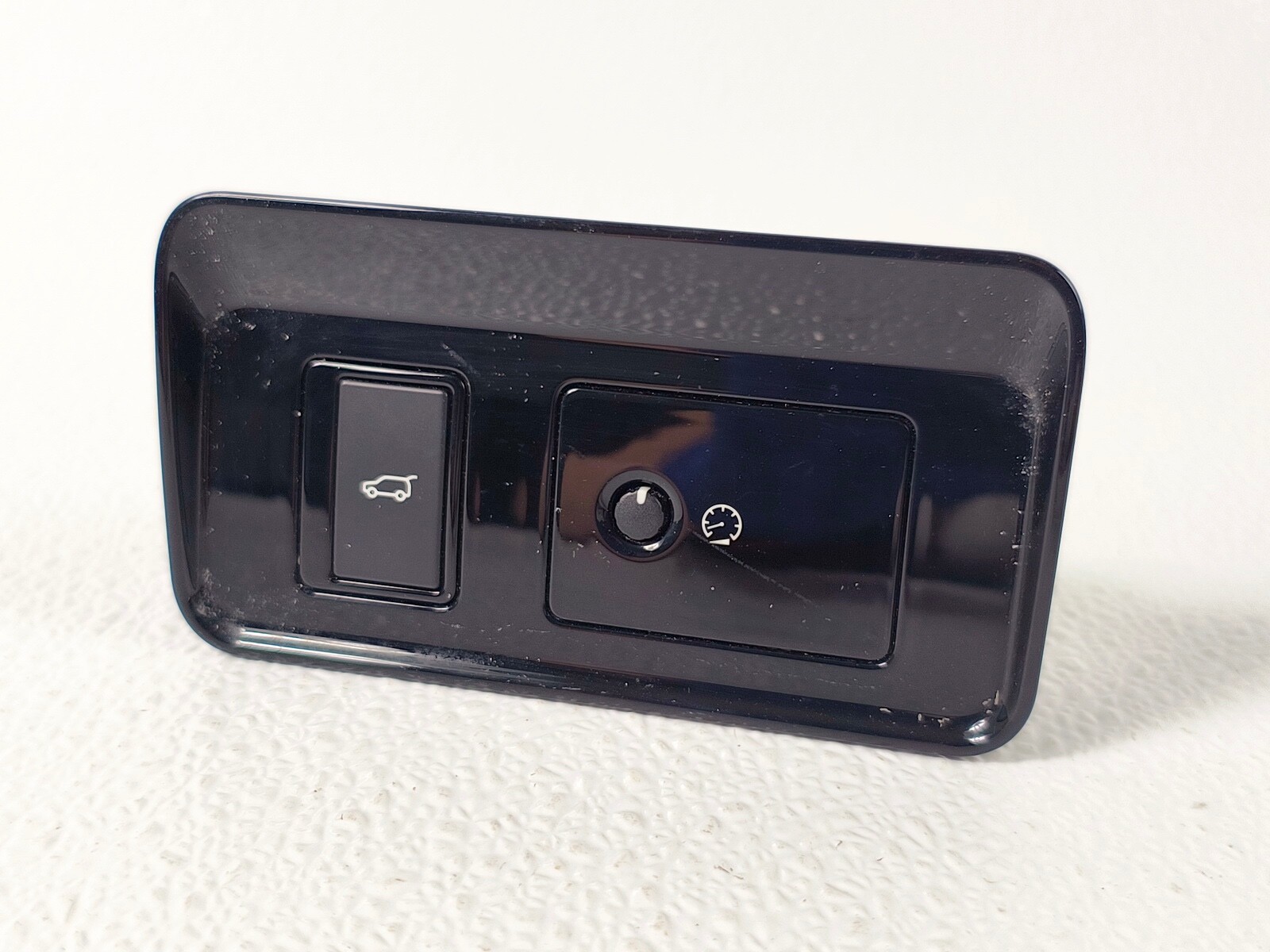 17-20 JAGUAR F-PACE DASH TAILGATE & CRUISE CONTROL SPEEDOMETER LIGHT SWITCH