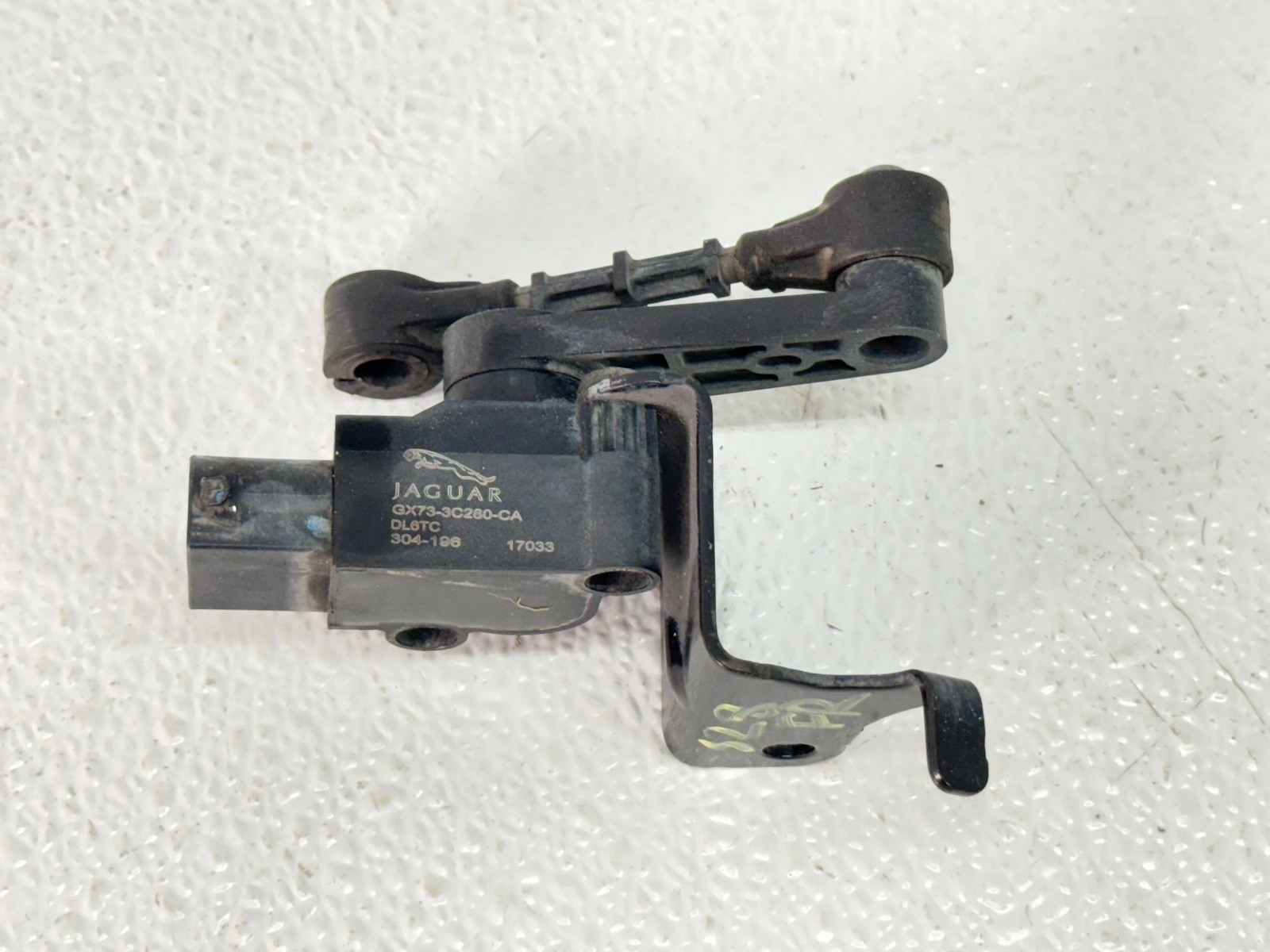 17-20 JAGUAR F-PACE FRONT RIGHT RH PASS SIDE SUSPENSION HEIGHT LEVEL SENSOR