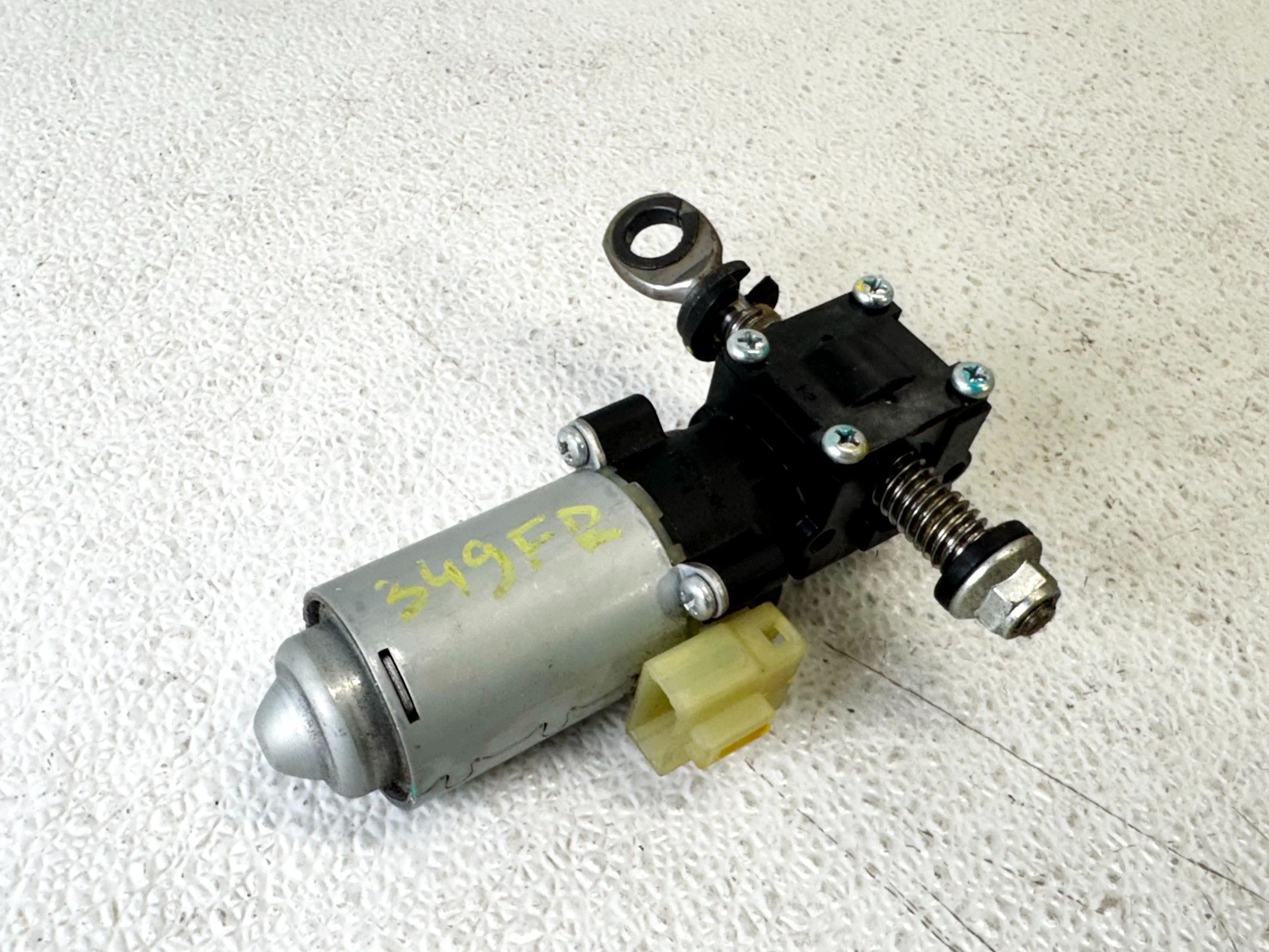 16-20 KIA SORENTO FRONT RIGHT RH PASS SIDE SEAT ADJUSTMENT CONTROL MOTOR