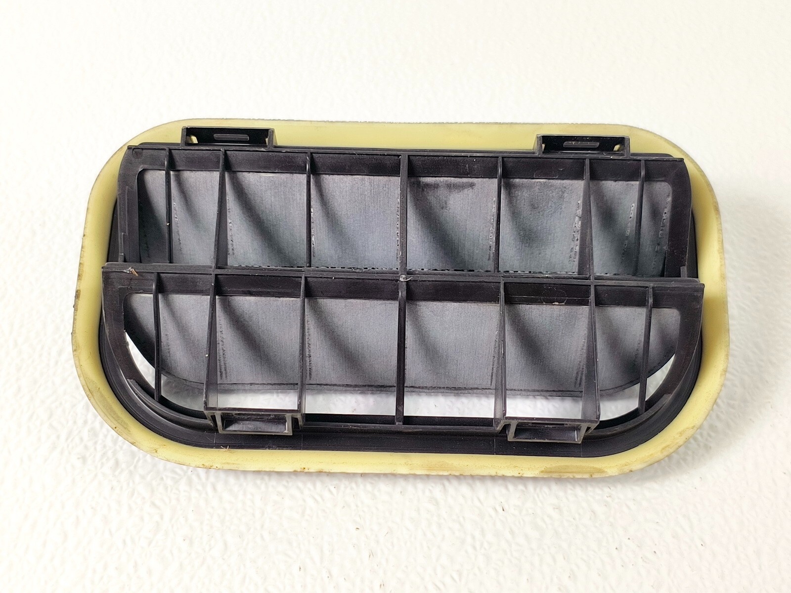 17-19 INFINITI QX30 REAR LEFT LH DRIVER QUARTER PRESSURE AIR VENT GRILLE