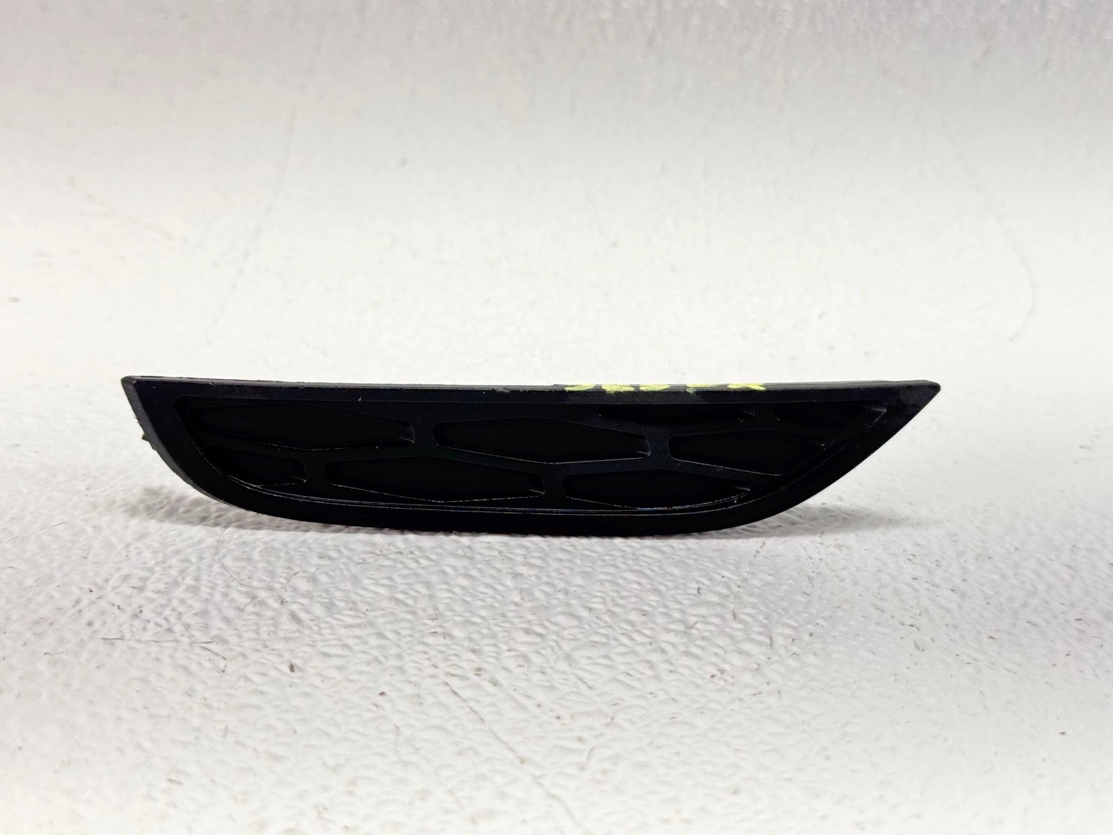 12-19 RANGE ROVER EVOQUE FRONT RIGHT RH PASS SIDE FOG LIGHT TRIM COVER
