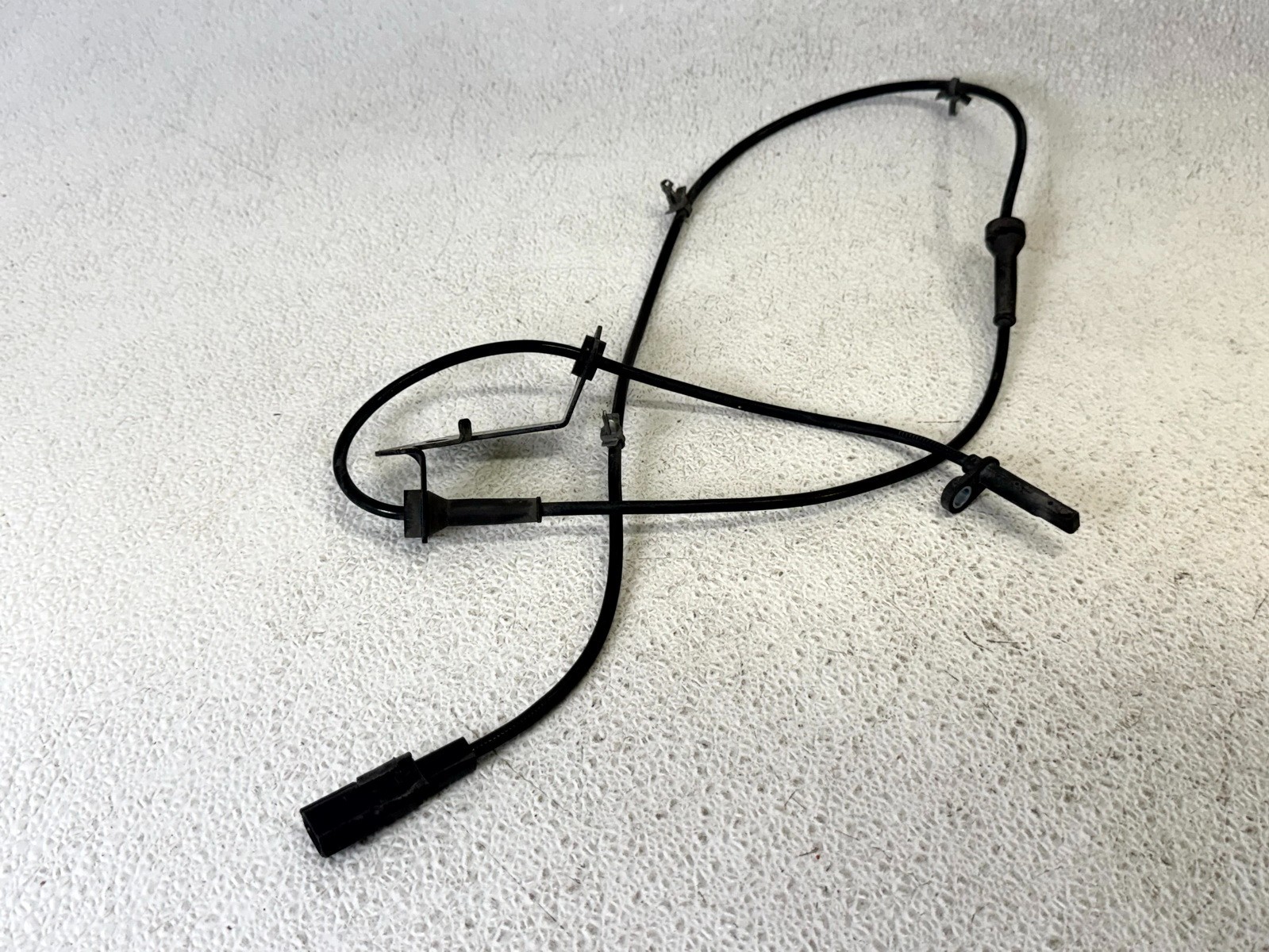 14-24 INFINITI Q50 Q60 FRONT LEFT LH DRIVER SIDE ABS WHEEL SPEED SENSOR