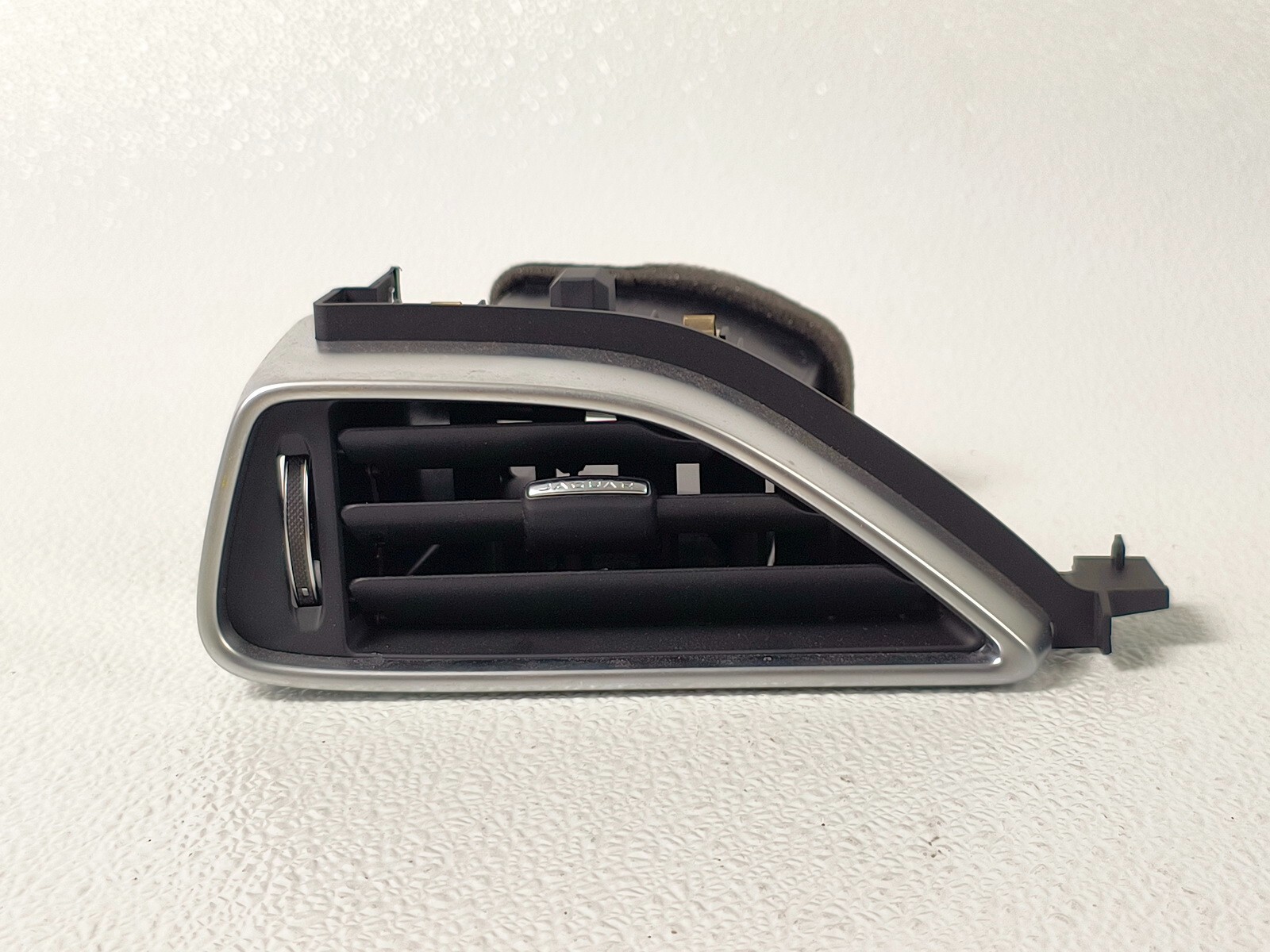 17-21 JAGUAR XE F-PACE DASH FRONT LEFT LH DRIVER SIDE A/C AIR VENT GRILLE