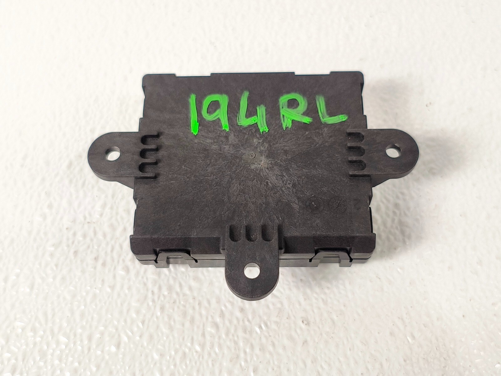 17-20 JAGUAR F-PACE XF REAR LEFT LH DRIVER SIDE CONTROL MODULE UNIT