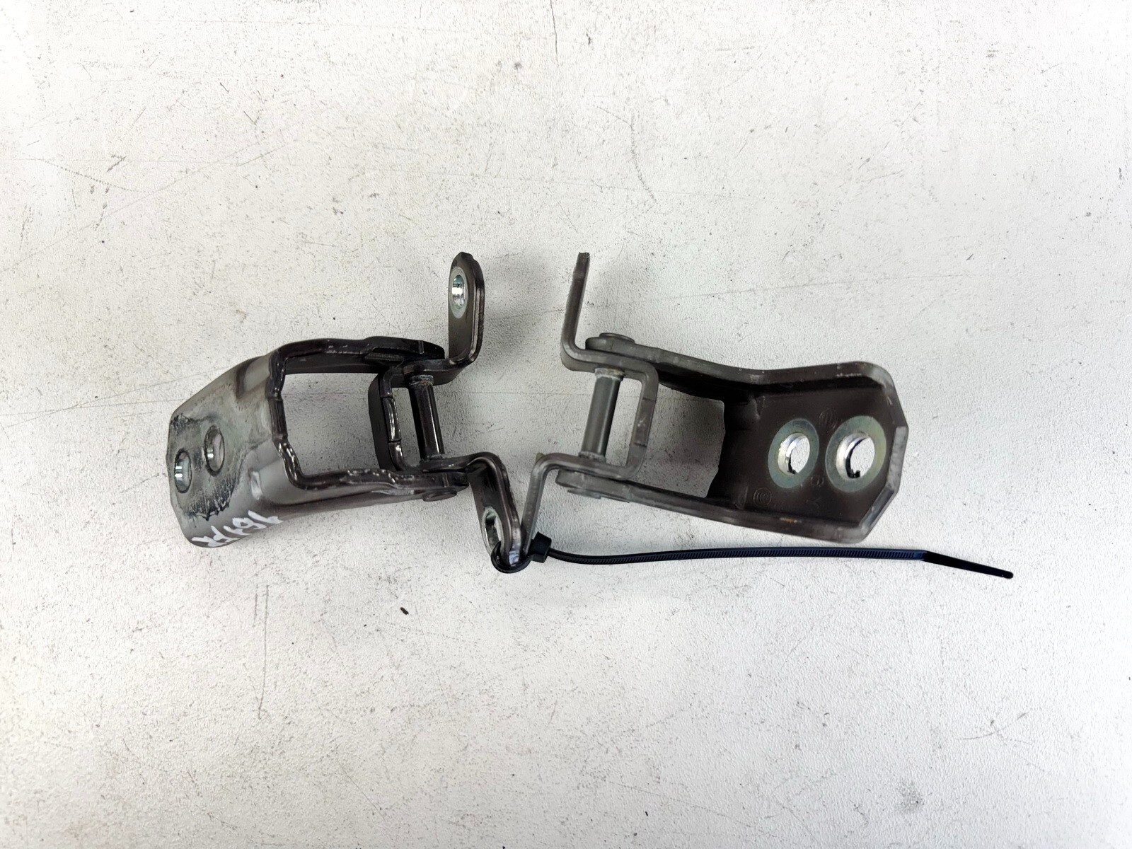14-23 INFINITI Q50 FRONT RIGHT RH PASS SIDE DOOR HINGE SET UPPER&LOWER PAIR