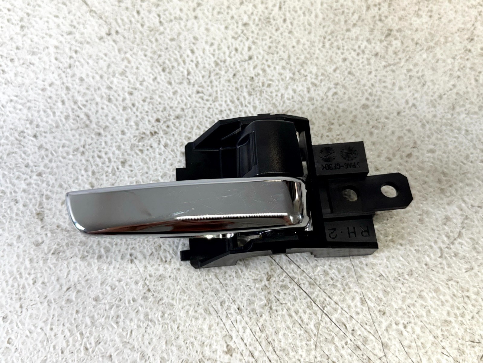 14-20 MITSUBISHI OUTLANDER FRONT RIGHT RH PASS SIDE INTERIOR DOOR HANDLE