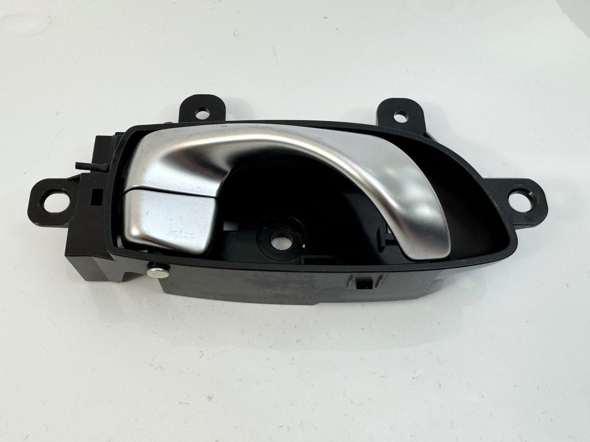 14-23 INFINITI Q50 FRONT RIGHT PASSENGER SIDE INTERIOR DOOR HANDLE BEZEL