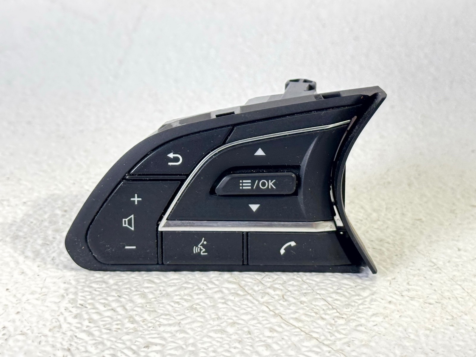 14-20 INFINITI Q50 STEERING WHEEL LEFT SIDE HANDS FREE PHONE CONTROL SWITCH
