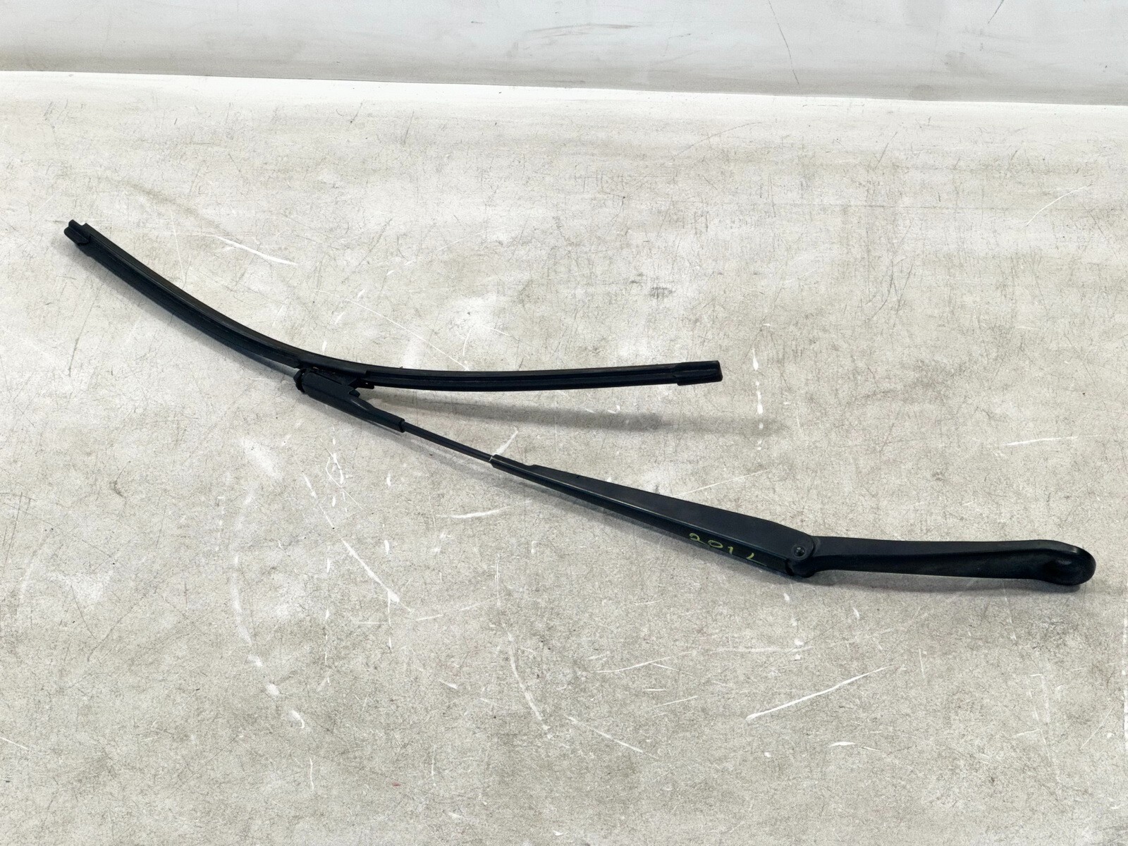17-19 INFINITI QX30 FRONT WINDSHIELD LEFT LH DRIVER SIDE WIPER ARM UNIT