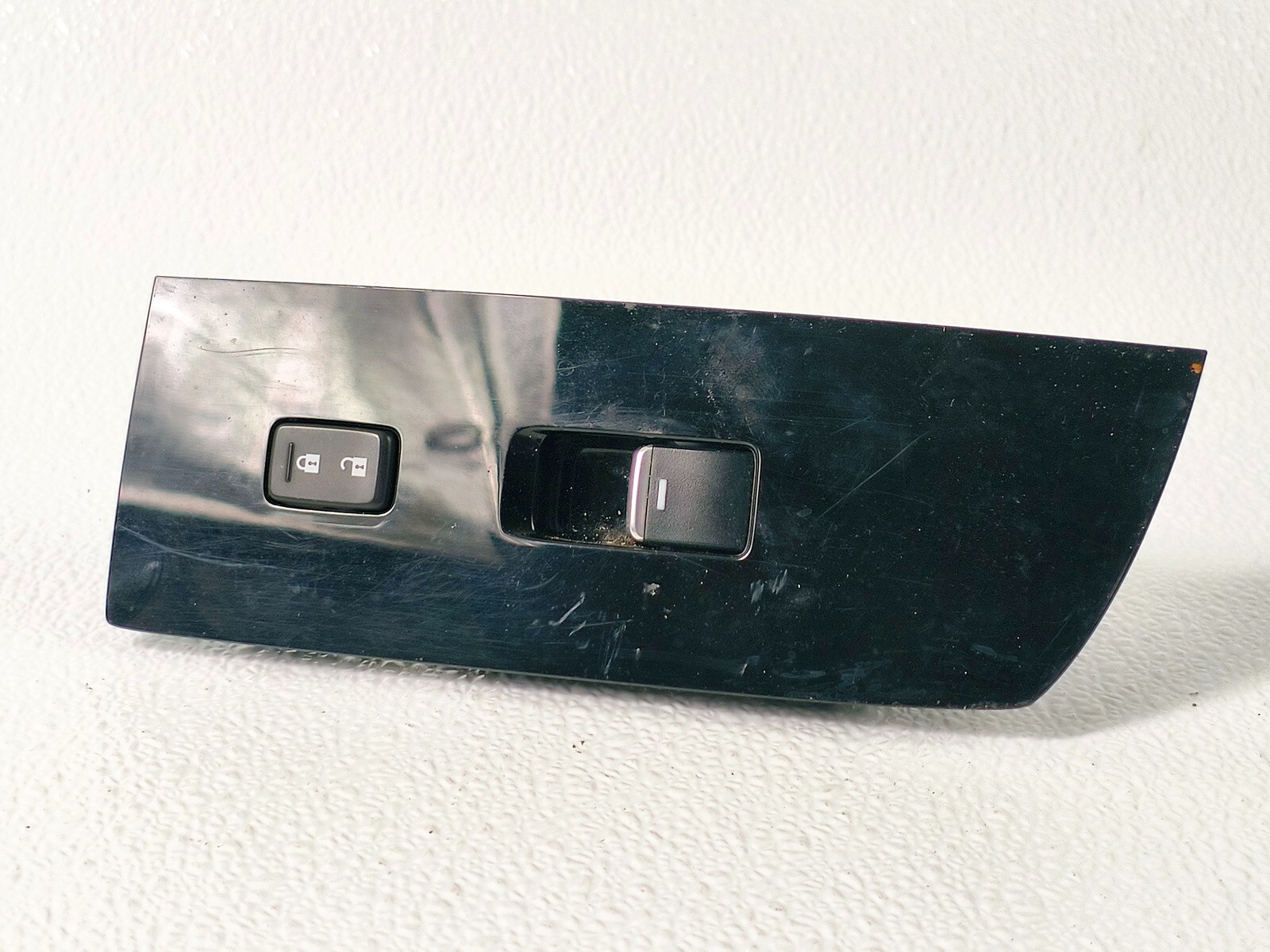 16-23 MAZDA CX-9 CX9 FRONT RIGHT SIDE DOOR WINDOW POWER CONTROL SWITCH BEZEL