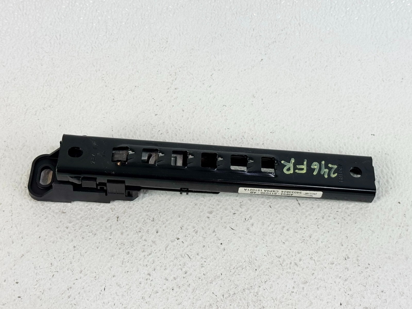 10-19 JAGUAR XJ XJL FRONT RIGHT RH PASS SIDE SEAT BELT HEIGHT ADJUSTER